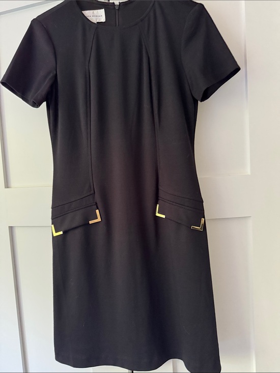 Donna Morgan Dresses & Skirts - Donna Morgan Black shift Dress with Gold Corner Trim